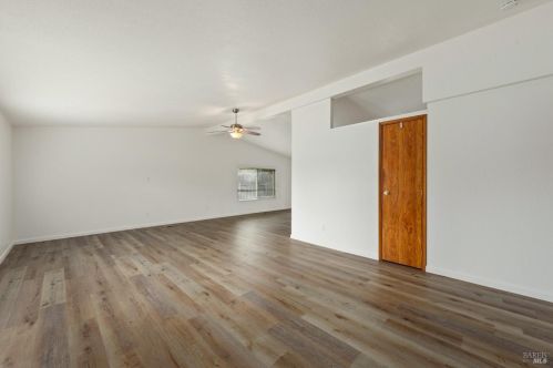 675 Camino Ct, Santa Rosa, CA 95401-5777