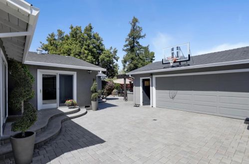 1532 Carmel Dr, San Jose CA  95125-1831 exterior