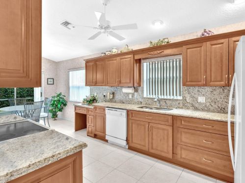 6840 Lismore Ave, Boynton Beach FL  33437-6441 exterior