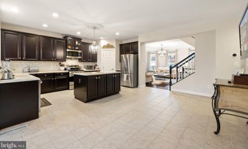 4318 Wisley Turn, Woodbridge VA  22192-7822 exterior