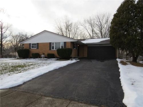 4035 Raymond Dr, Enon, OH 45323-1426