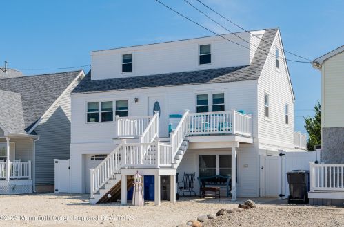 2052 Baltimore Ave, Pelican Island, NJ 08751-1021