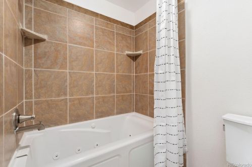 8107 Phillips Cir, Englewood CO 80112-3254 exterior