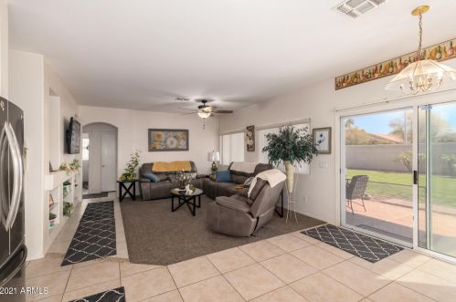 20957 81st Dr, Peoria, AZ 85382-3441