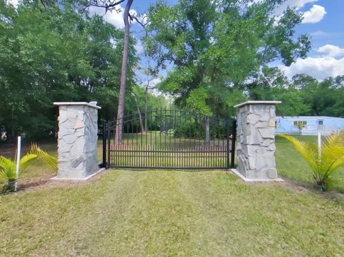 1507 Wildwood Ln, Lutz, FL 33558-8483