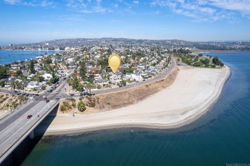 3328 Crown Pt Dr, San Diego CA 92109-6711 exterior