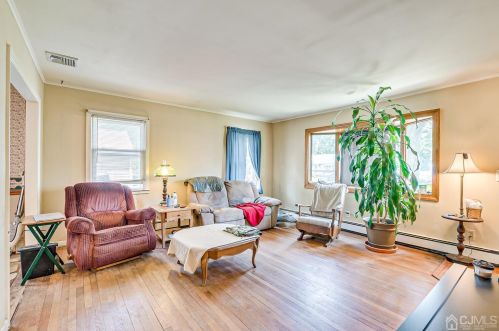 984 Maltby Ave, South Plainfield NJ  07080-2216 exterior