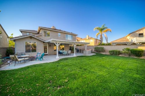 21914 Crestline Trl, Santa Clarita, CA 91390-5272