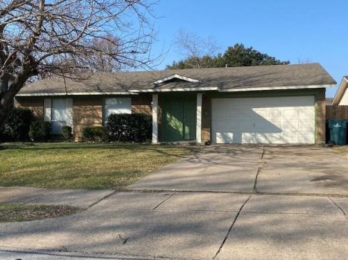 1831 Briarcrest Cv, Carrollton, TX 75006-4211