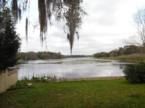 3707 Mirror Lake Dr, Apopka, FL 32703-6125