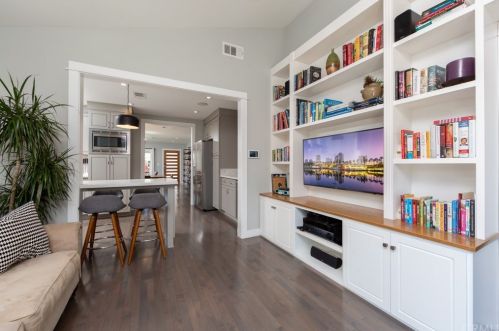 324 Grand Ave, Long Beach CA  90814-2738 exterior