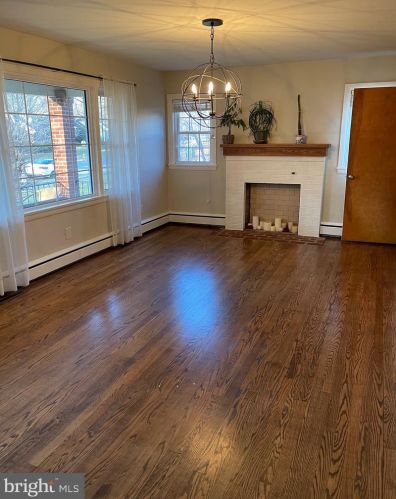 813 Linden Rd, Swatara, PA 17033-1735