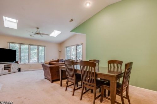 48 Westchester Ter, Annandale NJ  08801-1600 exterior