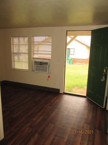 515 Collins St, Denton TX  76201-7145 exterior