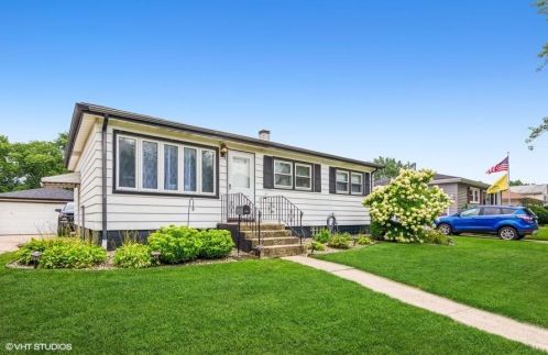 8151 Grace St, Hammond, IN 46322-1332
