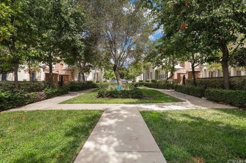 15243 Cambridge St, Tustin, CA 92782-1739