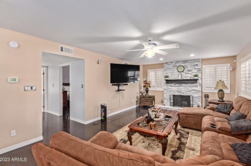 4019 Charlotte Dr, Glendale AZ  85310-3212 exterior