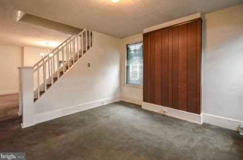 218 Oak St, Norristown, PA 19401-4045