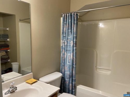 507 Jefferson Dr, Bybee VA  22963-2904 exterior