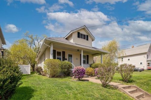 134 Garden Ave, Grove City, PA 16127-1416