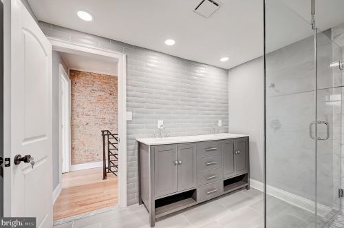 434 Manton St, Philadelphia PA 19146-3811 exterior