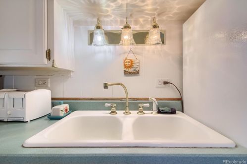 4100 Pearl St, Englewood CO 80113-6913 exterior