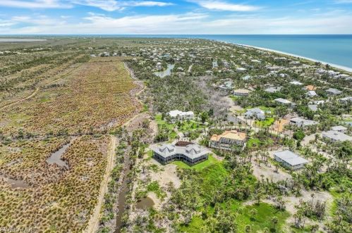 4150 Dingman Dr, Sanibel FL 33957-5107 exterior