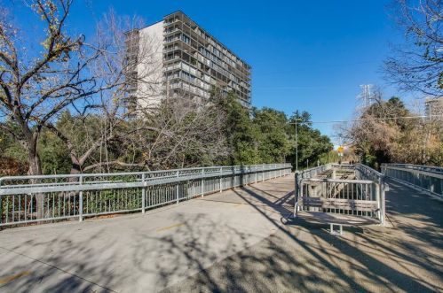 3310 Fairmount St, Dallas TX  75201-1203 exterior