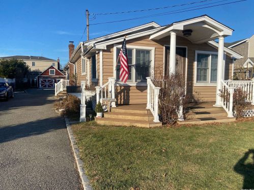 2769 Landing Ave, North Bellmore, NY 11710-4652