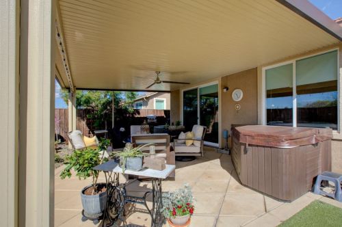 2864 Westport Cir, Valley Home CA  95361-8162 exterior