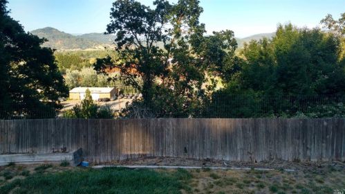 285 Sherwood Rd, Willits CA  95490-9501 exterior