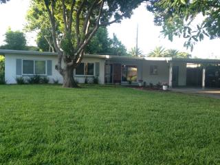 3725 Dover St, Orlando, FL 32806-1761