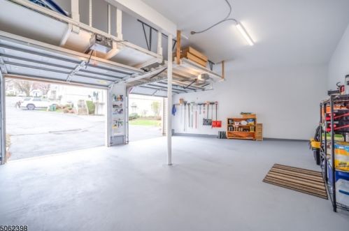 40 Brock Ln, Hackettstown NJ  07840-5677 exterior