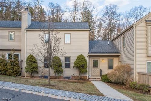 2 Somerset Hills Ct, Bernardsville, NJ 07924-2602