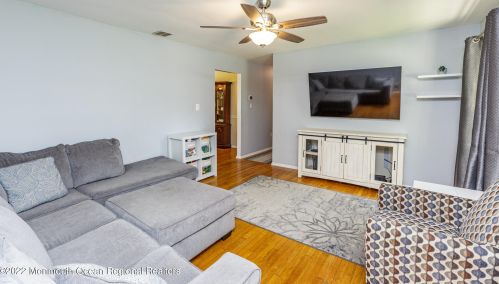 1618 Whitcomb Rd, Lacey NJ  08731-3347 exterior