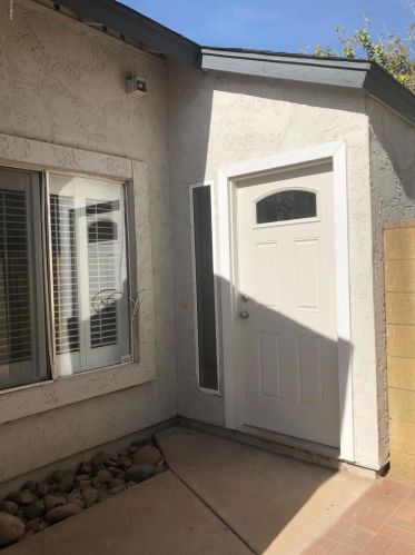 4020 Chama Dr, Glendale, AZ 85310-5106