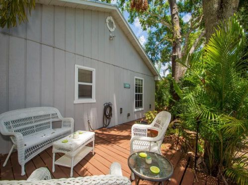 1166 37 Ave, Vero Beach FL 32960-2534 exterior