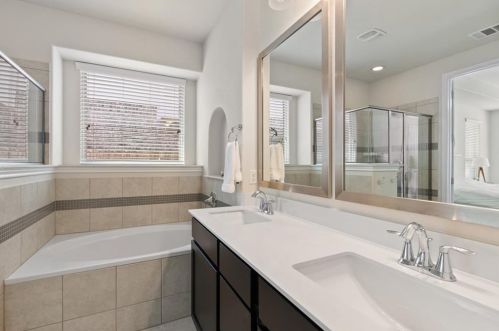 6629 Alleyton Dr, Austin TX 78725-2915 exterior