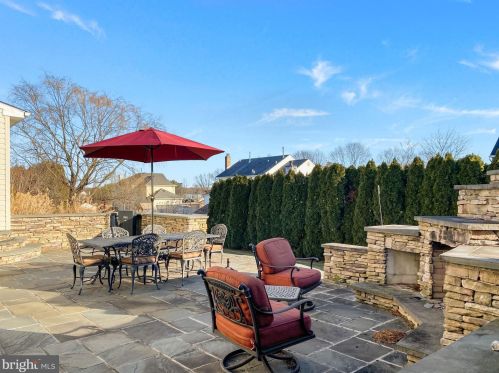 1583 Candace Ln, Yardley PA 19067-4484 exterior