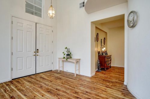 361 Majestic Dr, Hollister CA  95023-7032 exterior