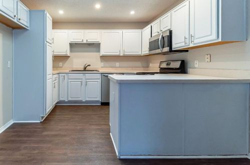 6837 Prairie Hill Rd, Fort Worth, TX 76131-2230