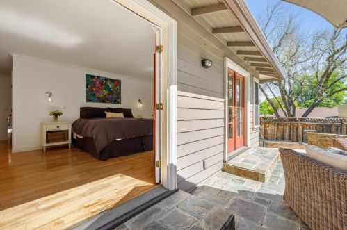 18 Ethel Ct, Redwood City CA  94061-2400 exterior