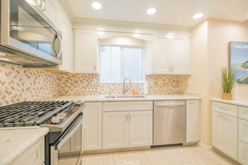 303 Bennett Ave, Glendora CA 91741-2742 exterior