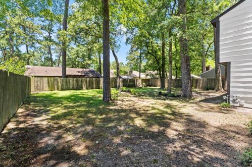 2039 Oak Shr Dr, Humble TX 77339-1724 exterior