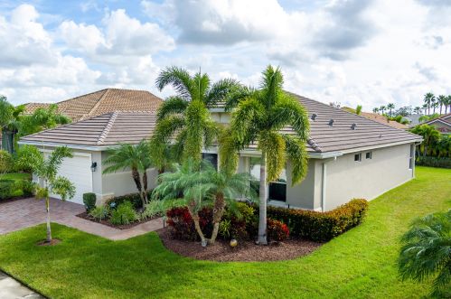 11351 Aspen Ln, Fort Pierce, FL 34987-2477