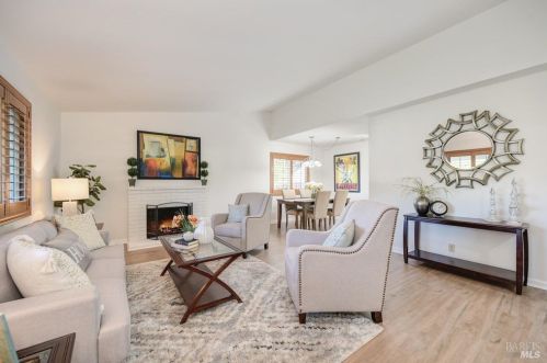 681 Seville Ln, Vacaville CA  95688-2044 exterior