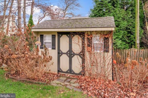 24 Hurst Rd, Wilmington DE  19803-3736 exterior