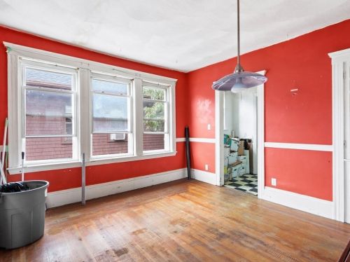 38 Emerald St, Medford, MA 02155-2808