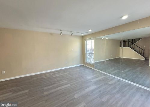 39 Portsmouth Ct, Southampton PA  18966-2621 exterior