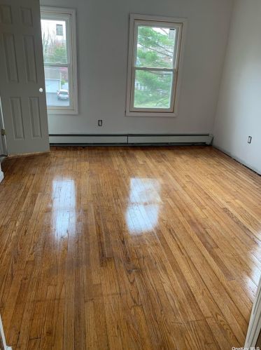 118 Oak St, Amityville NY  11701-3020 exterior